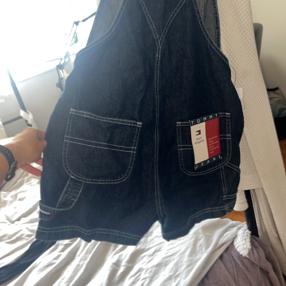 Tommy Hilfiger Short Dungaree with Monogram Straps - Picture 5 of 5